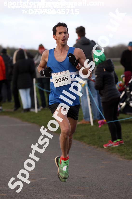 Senior mens and womens Heaton Harriers Memorial 10k Road Race, Newcastle. Photo:  David T. Hewitson/Sports for All Pics